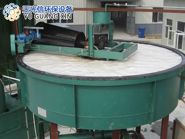 造紙污水處理設備-氣浮機運行現場